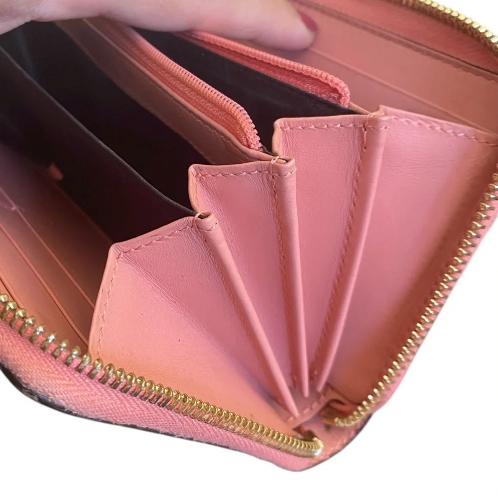 GUCCI EUC GG Marmont Ribbon Lambskin Leather
Wallet- Japan Exclusive Pink - Picture 8 of 11